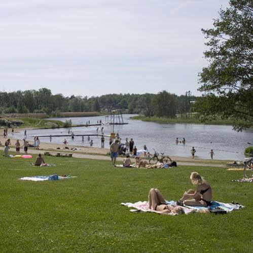 Vilsta Camping And Cottages Ескільстуна Екстер'єр фото